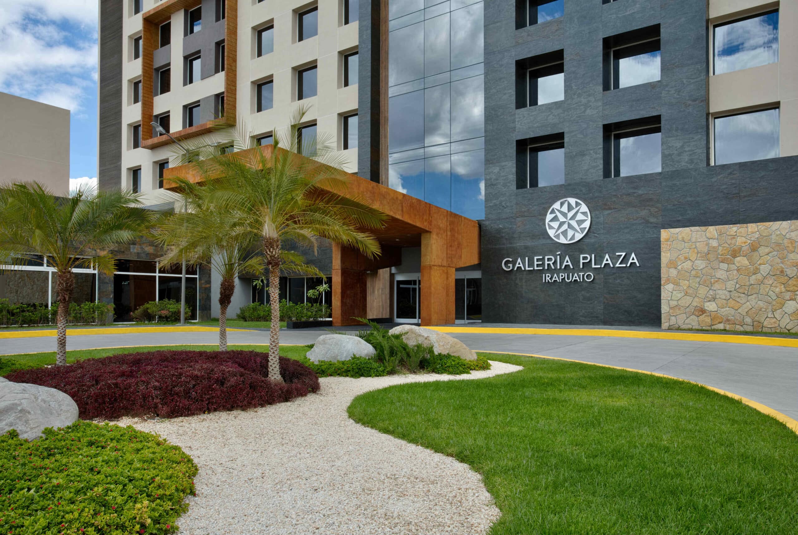 Hotel Galería Plaza Irapuato outside 3